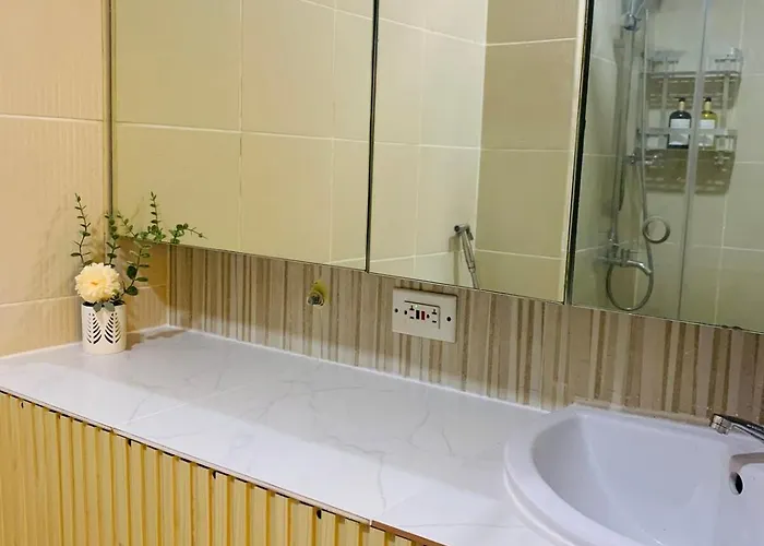 Cozy 1 Bedroom 8 Mins Away Sm North *